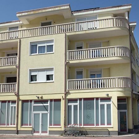 Apartments Vip Split Buitenkant foto