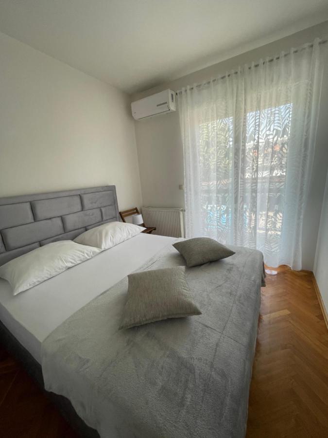 Apartments Vip Split Buitenkant foto
