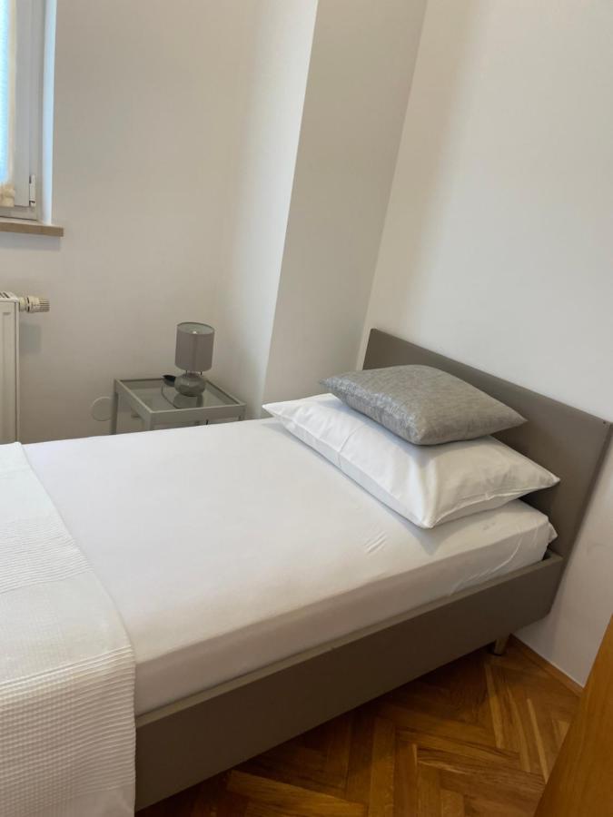 Apartments Vip Split Buitenkant foto