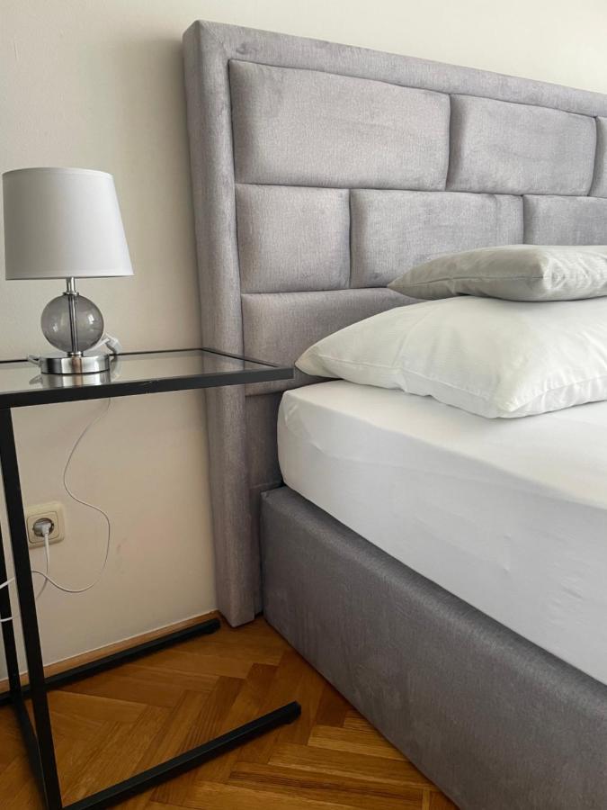 Apartments Vip Split Buitenkant foto