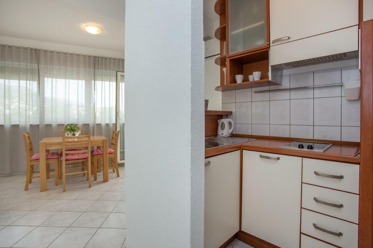 Apartments Vip Split Buitenkant foto